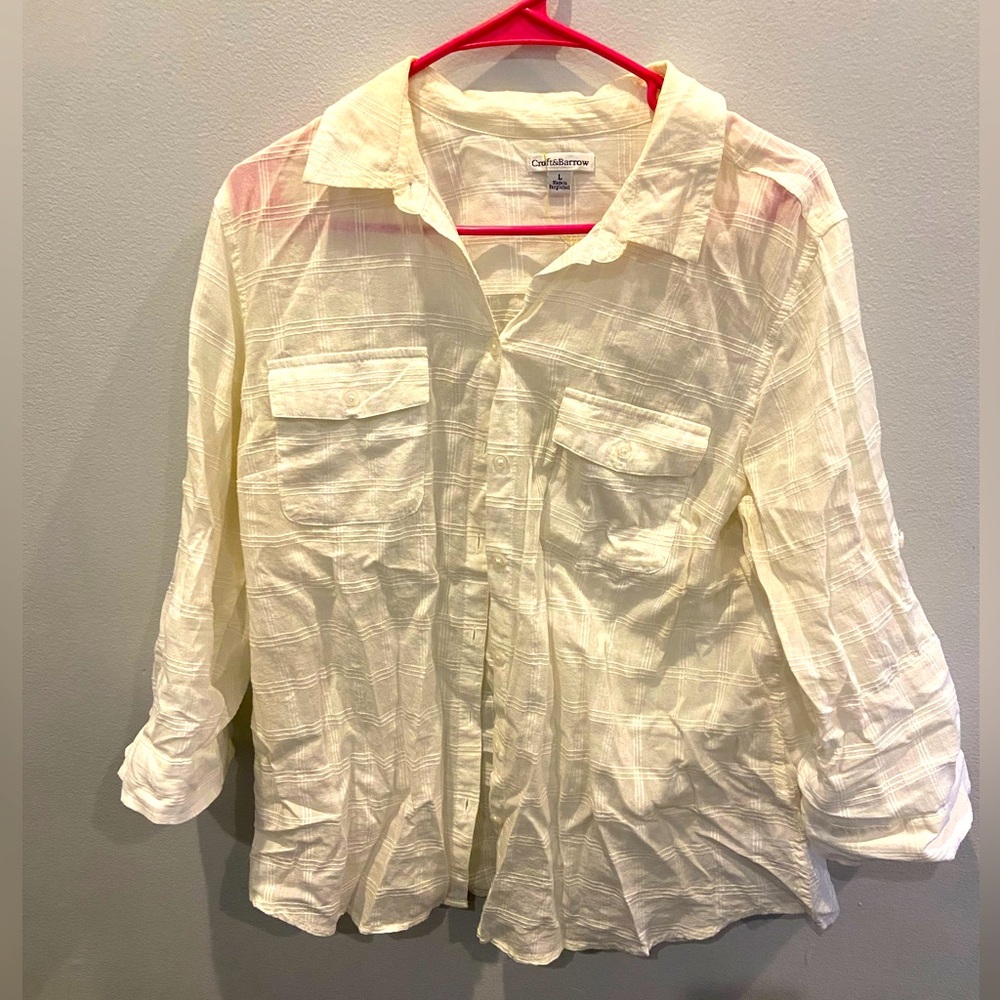 Cream 3/4 sleeve button-up shirt